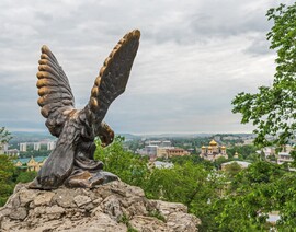 Скульптура орла